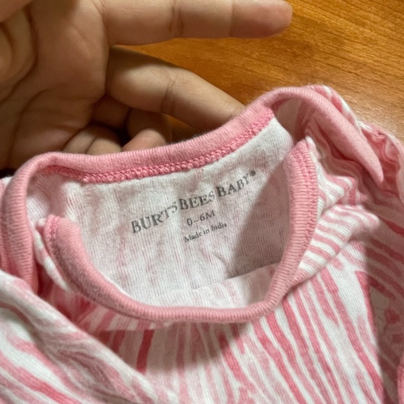 COPY - ✨3 for 15$✨Burts Bees Baby Sleeper Gown Size- 0-6M Made in India!!💕🔥 - Picture 4 of 6